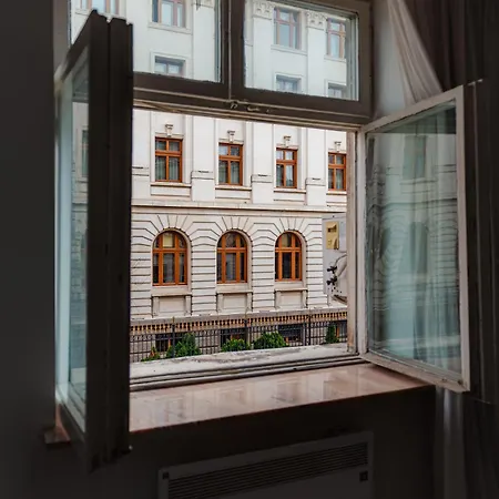 Heart Of Old Town Apartment Bucharest